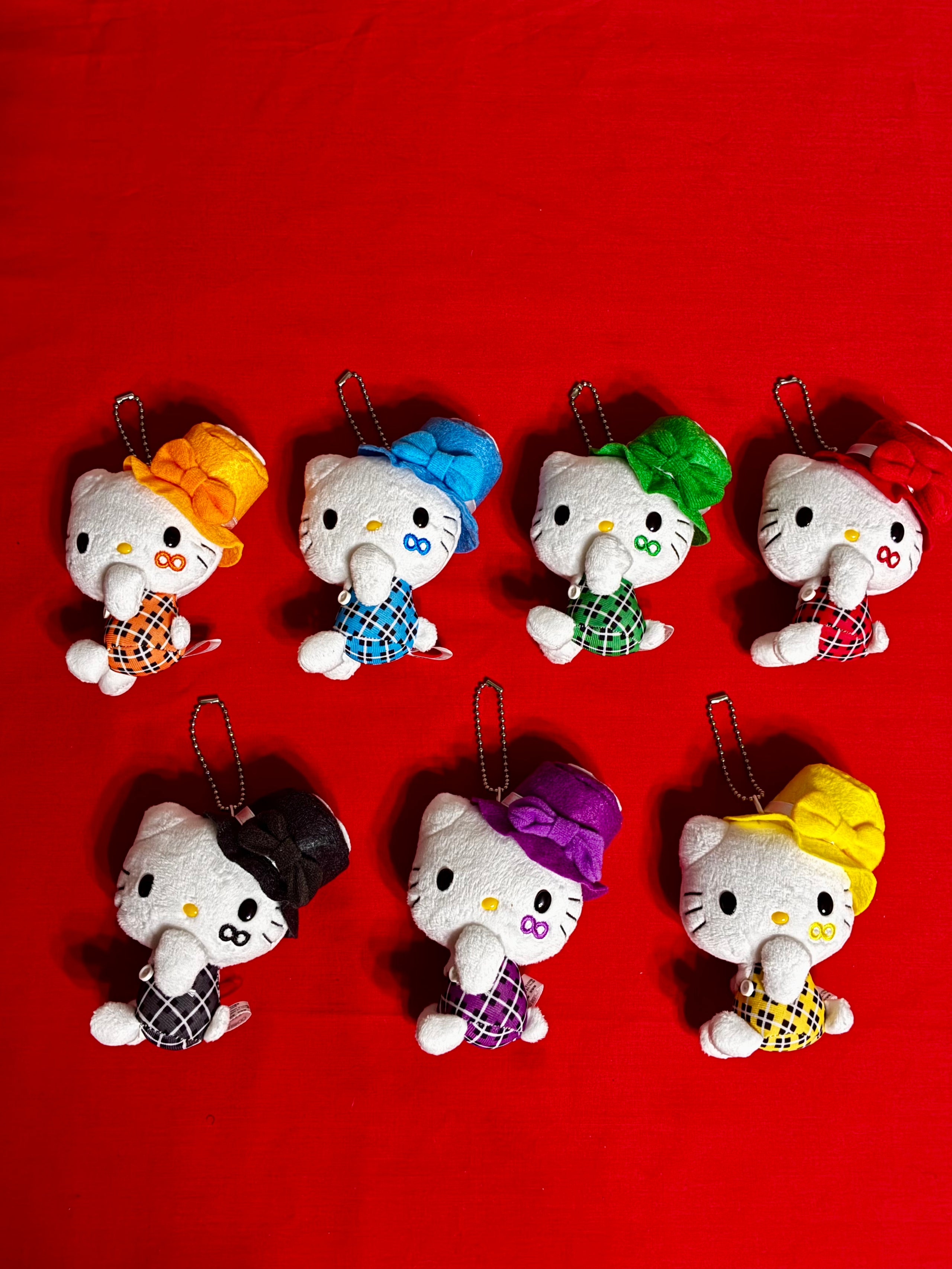 Super 8 hello kitty plushie keychain