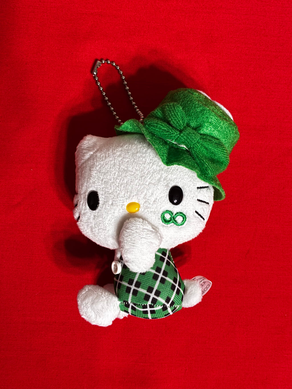 Super 8 hello kitty plushie keychain