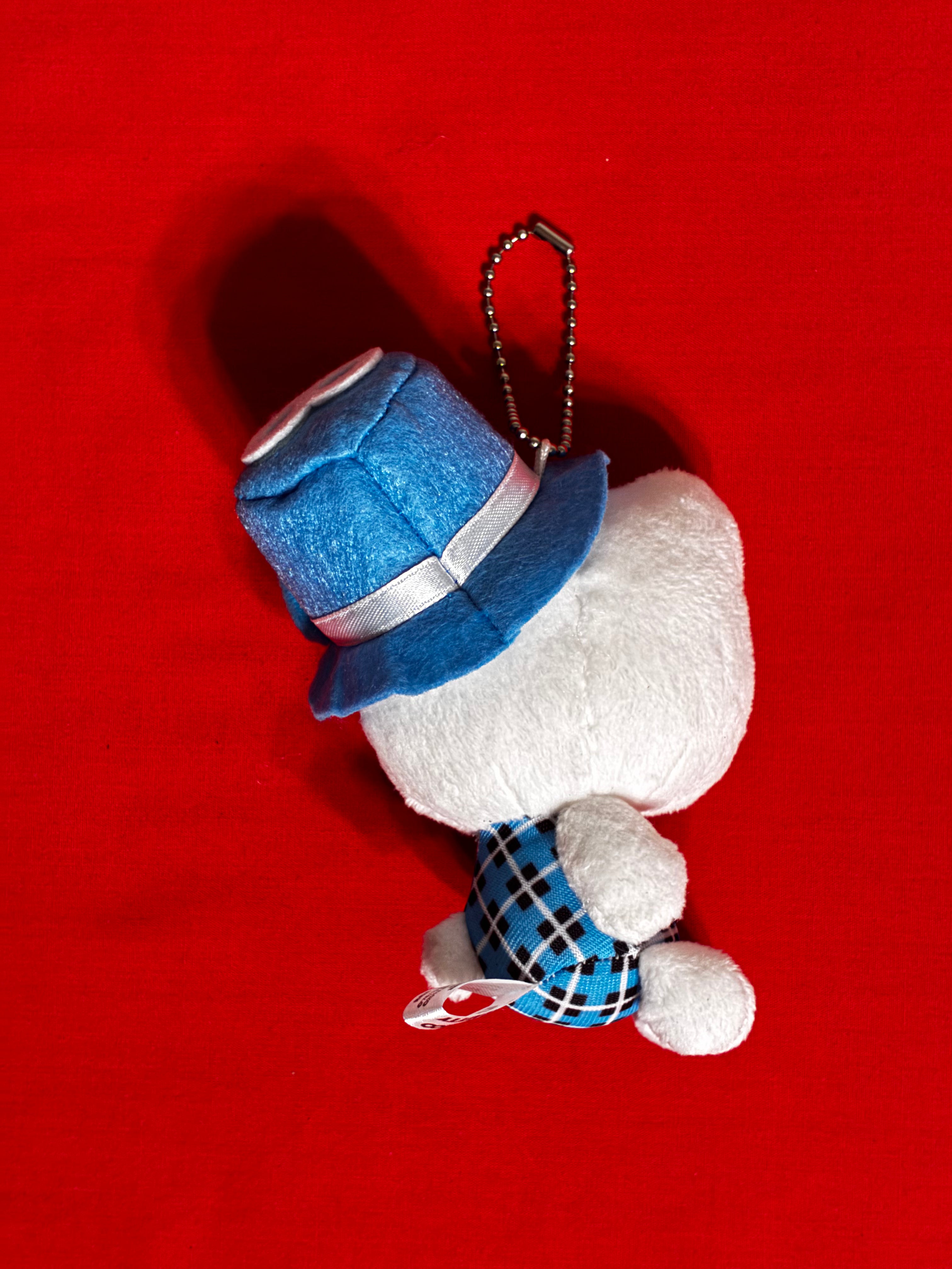 Super 8 hello kitty plushie keychain