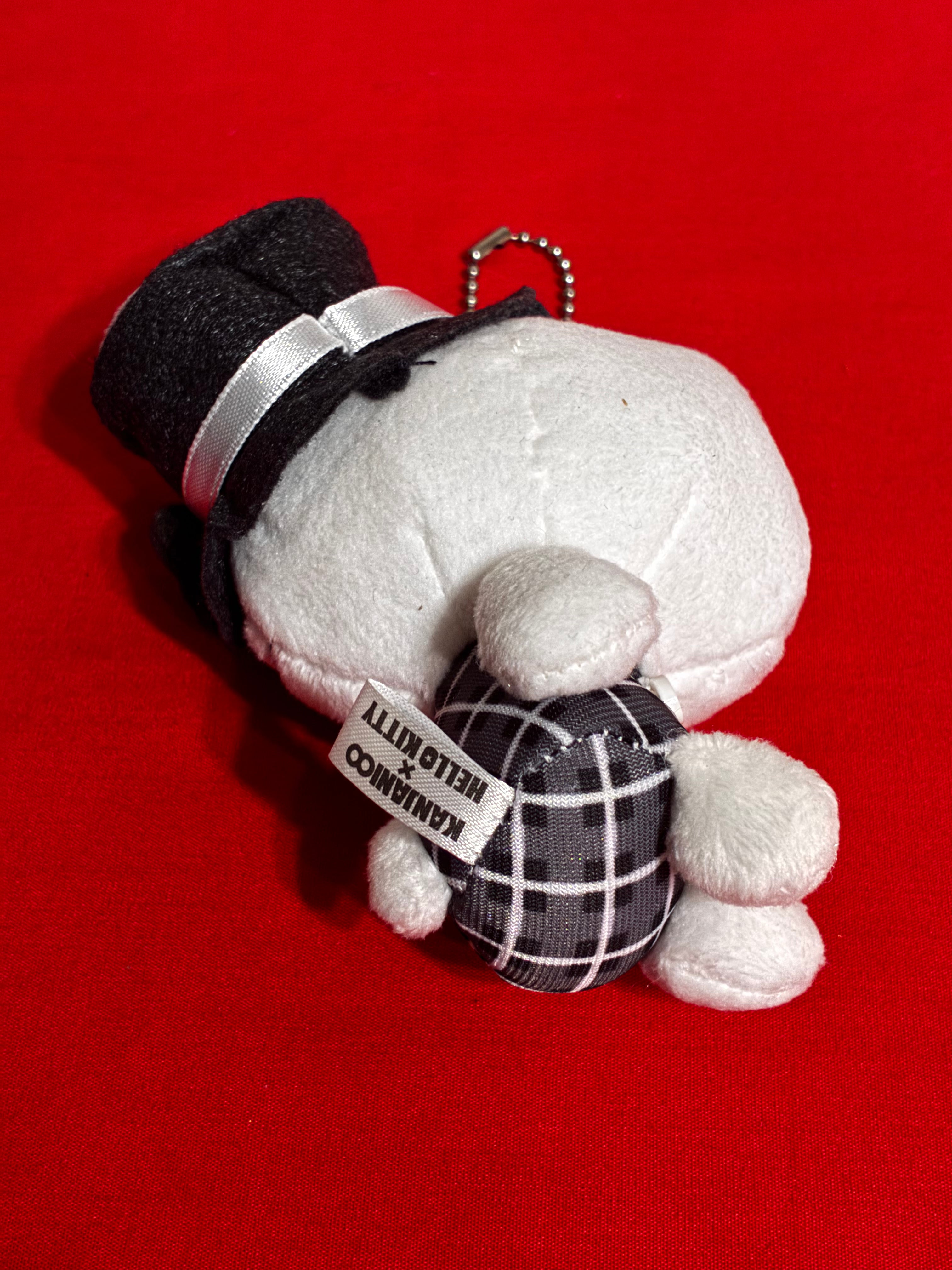 Super 8 hello kitty plushie keychain