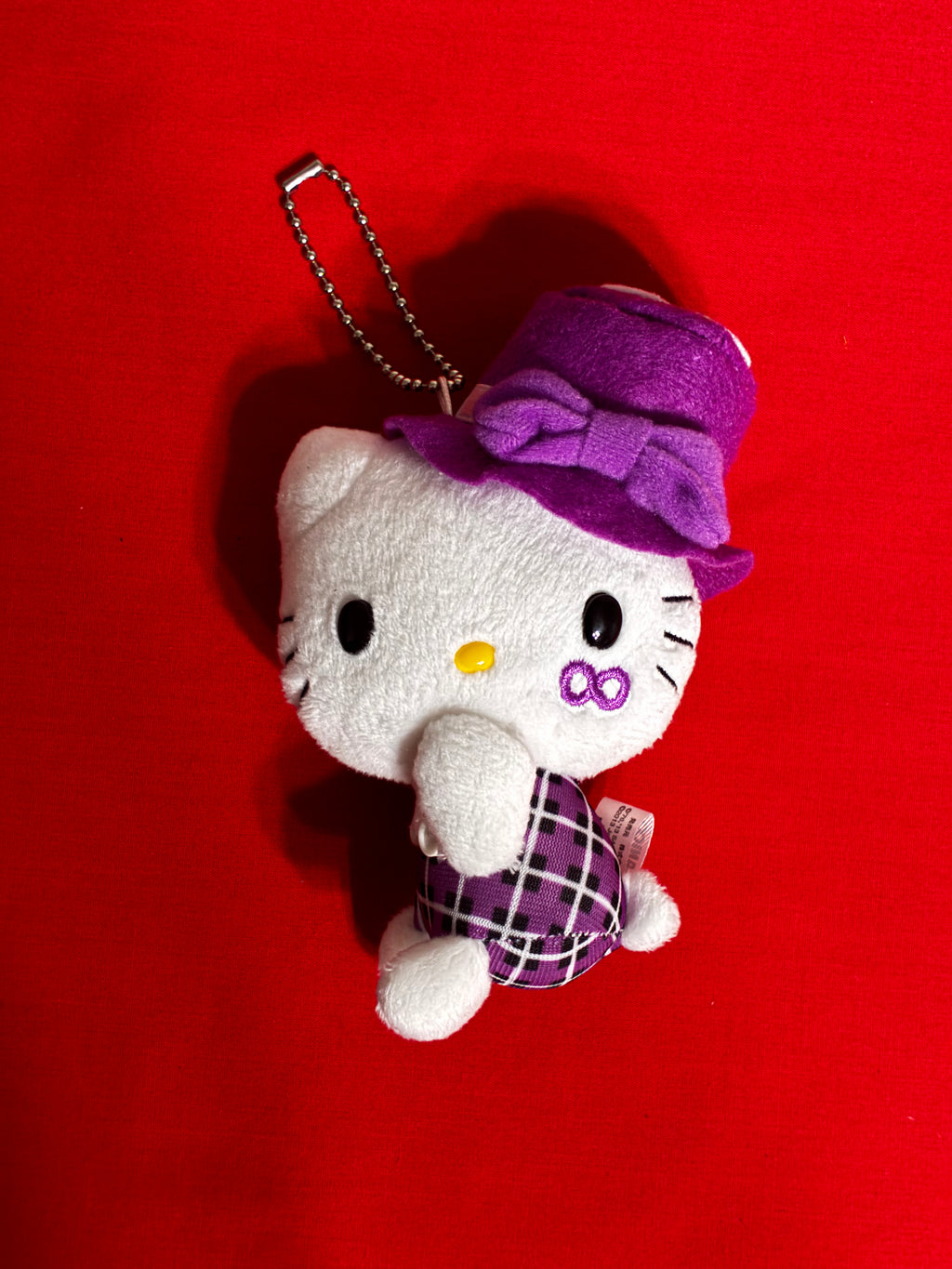 Super 8 hello kitty plushie keychain