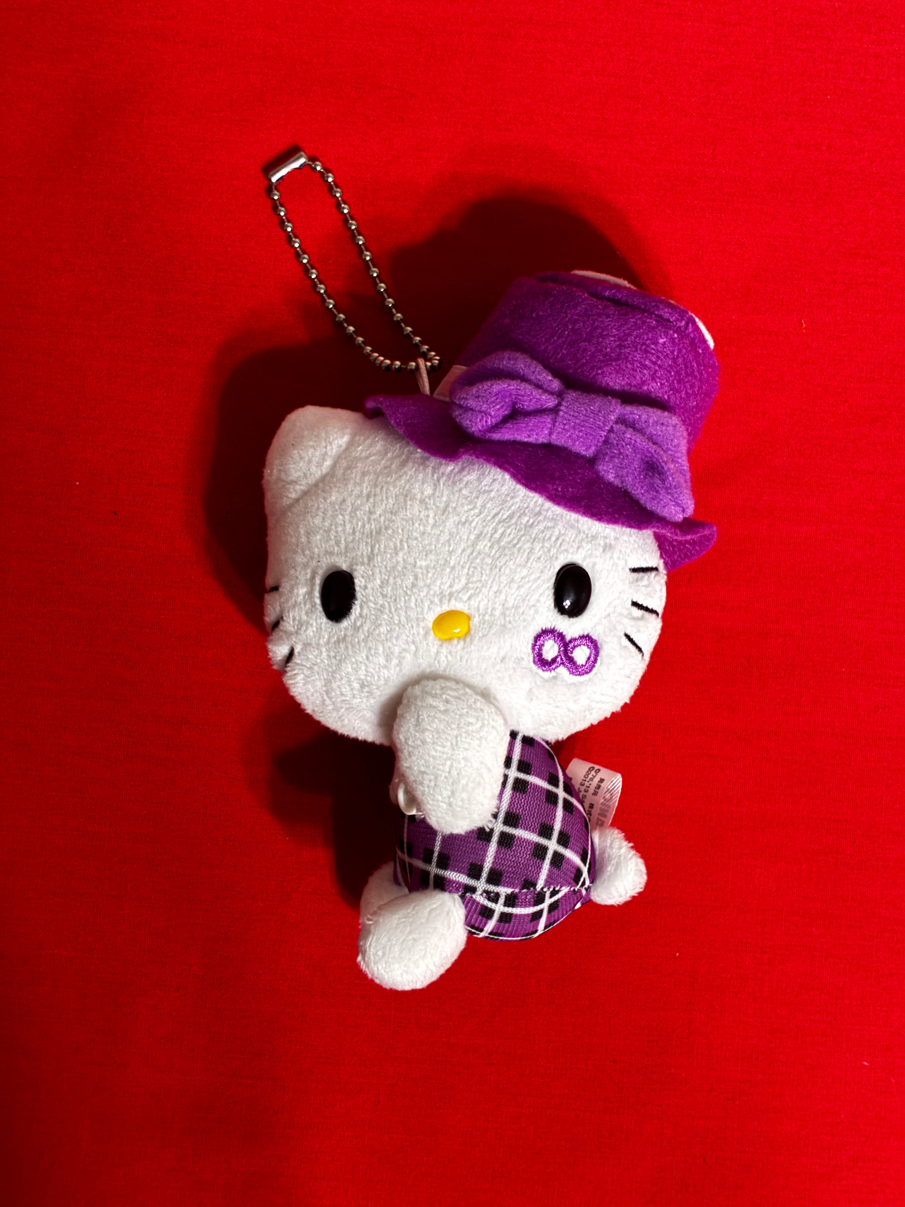 Super 8 hello kitty plushie keychain