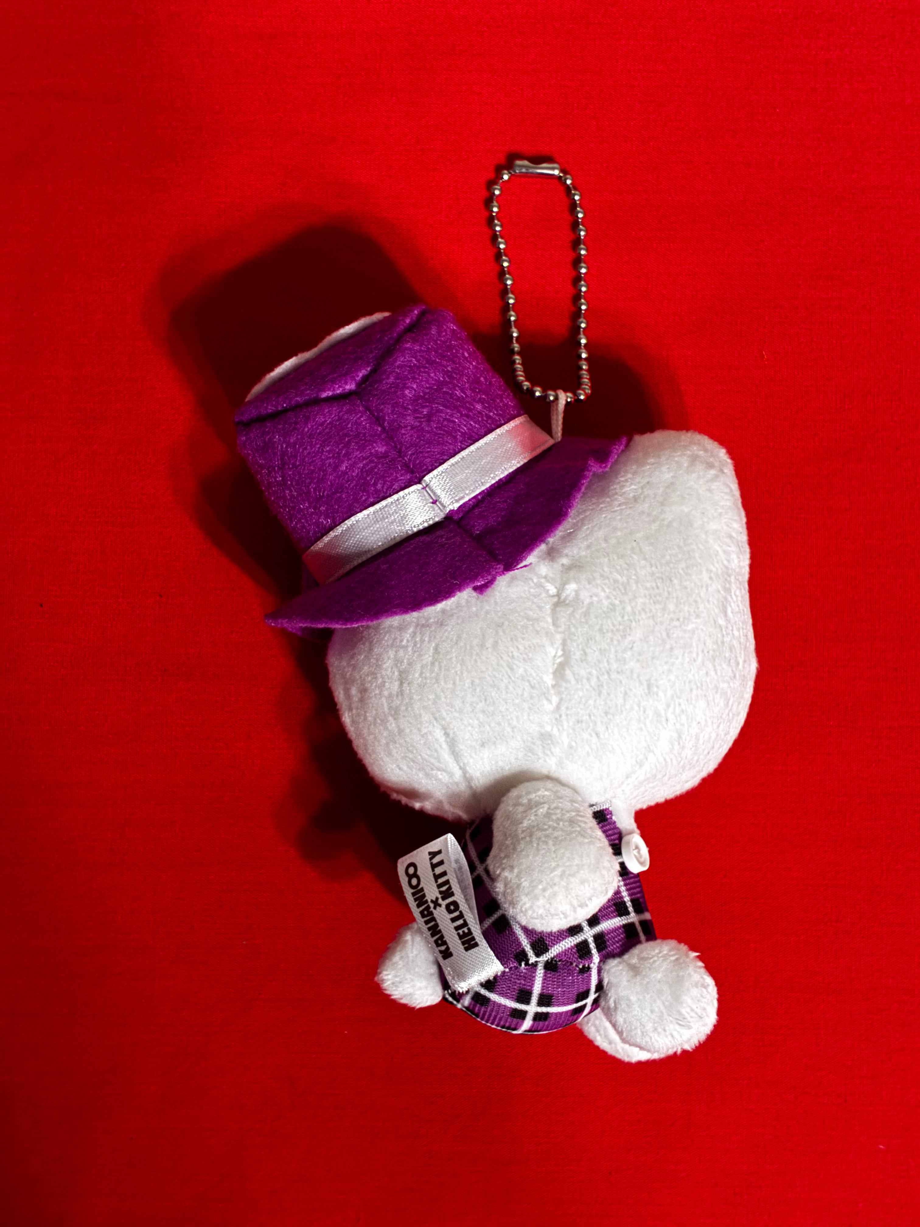 Super 8 hello kitty plushie keychain