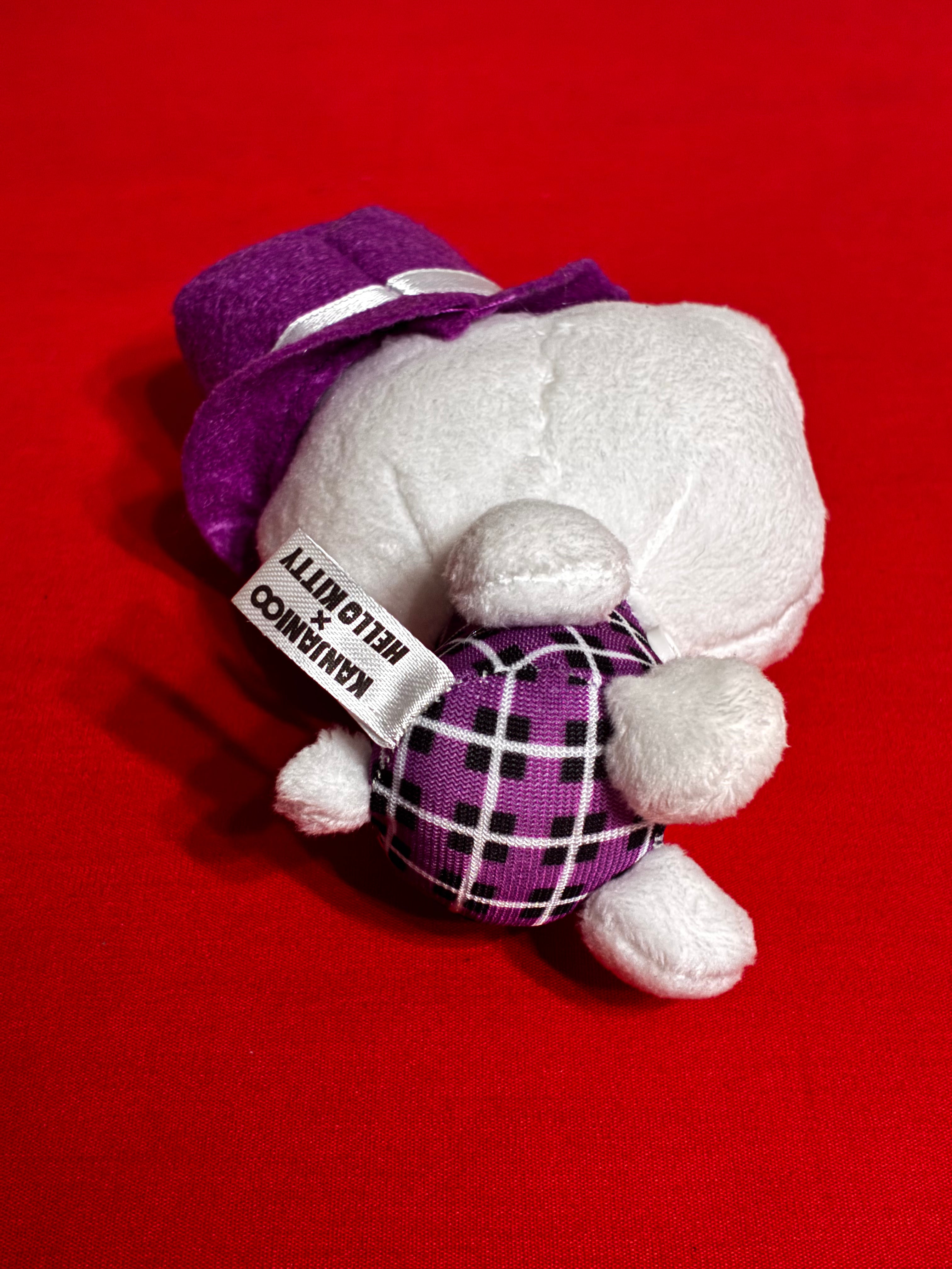 Super 8 hello kitty plushie keychain